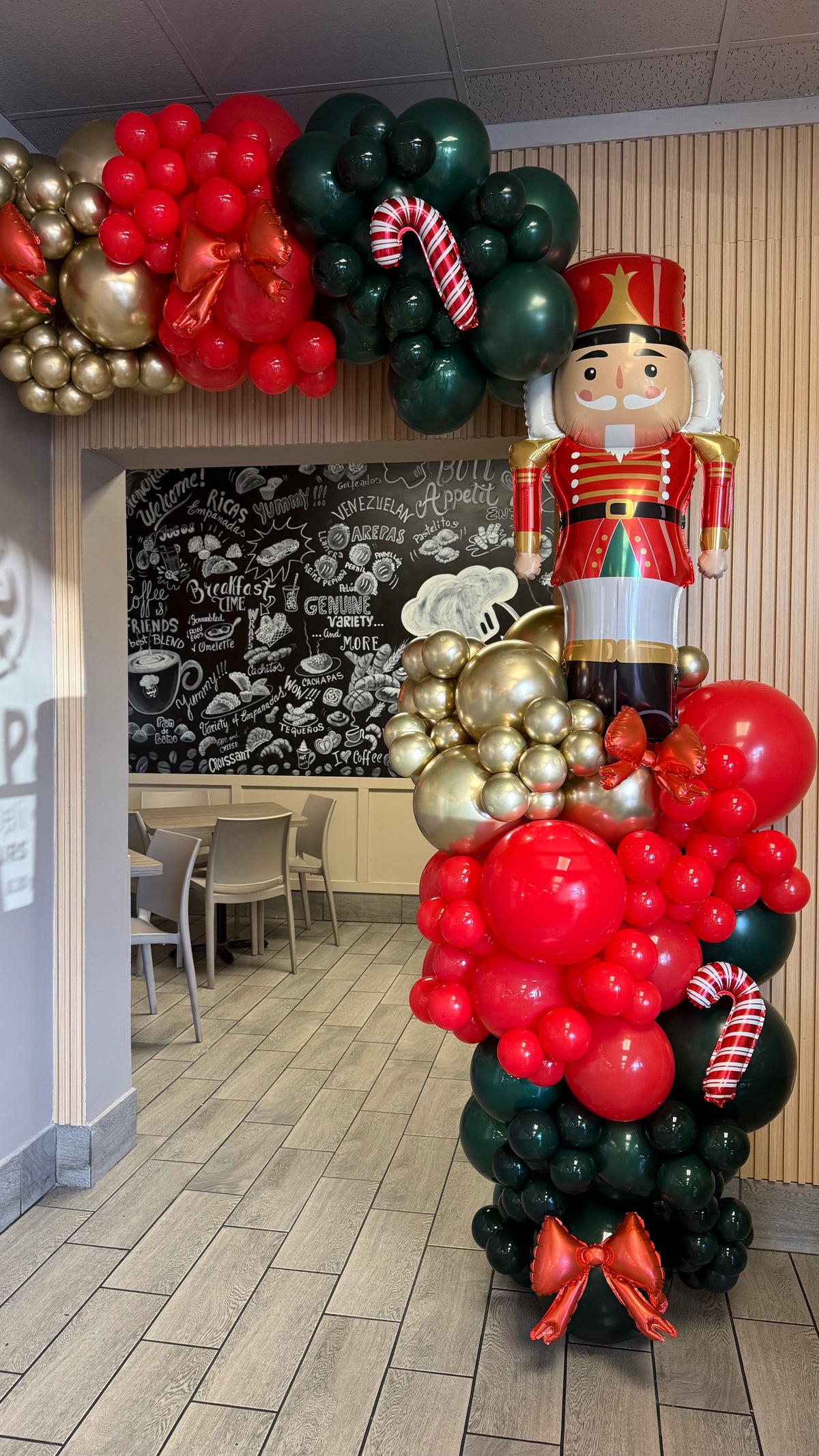 Premium Balloon Wall Elegant Decor for Restaurants & Businesses