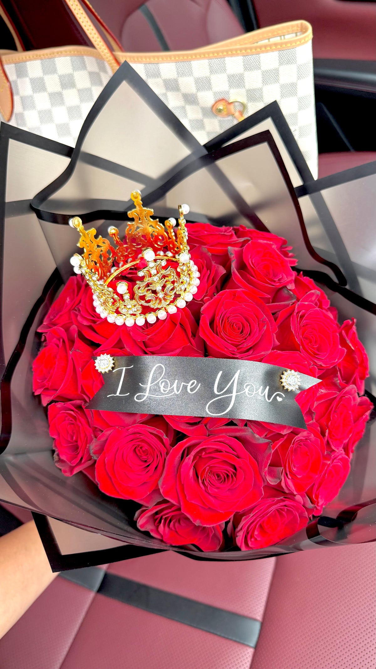 The Luxe Love Bouquet 25 Premium Roses with Personalized Touch