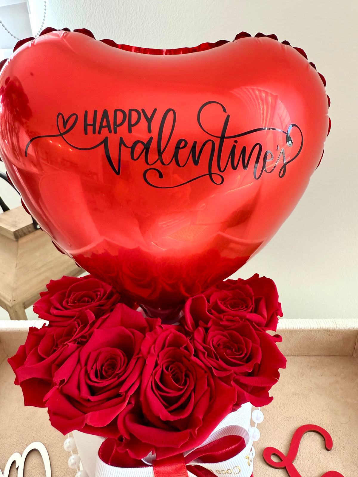 Luxury Preserved Roses Box with Balloon – Perfect Valentine’s Day Gift